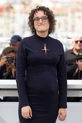 Jane Schoenbrun at the Teenage Sex and Death at Camp Miasma photocall at the 79th International Film Festival in Cannes, France on May 13, 2026 Jacovides Moreau Bestimage Teenage Sex and Death at Camp Miasma photocall at the 79th annual Cannes Film Festival at Palais des Festivals on May 13, 2026 in Cannes, France Cannes France  Copyright: xJACOVIDES-MOREAUx xBESTIMAGExJACOVIDES-MOREAUx xBESTIMAGEx