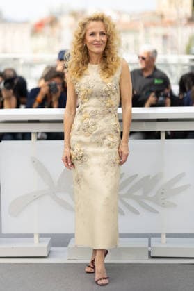 Gillian Anderson at the Teenage Sex and Death at Camp Miasma photocall at the 79th International Film Festival in Cannes, France, May 13, 2026 Jacovides Moreau Bestimage Teenage Sex and Death at Camp Miasma photocall at the 79th annual Cannes Film Festival at Palais des Festivals on May 13, 2026 in Cannes, France Cannes France  Copyright: xJACOVIDES-MOREAUx xBESTIMAGExJACOVIDES-MOREAUx xBESTIMAGEx