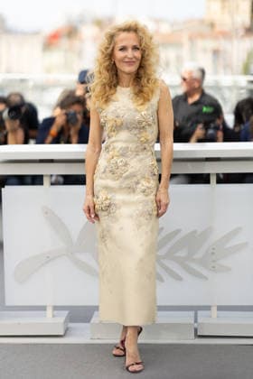 Gillian Anderson at the Teenage Sex and Death at Camp Miasma photocall at the 79th International Film Festival in Cannes, France, May 13, 2026 Jacovides Moreau Bestimage Teenage Sex and Death at Camp Miasma photocall at the 79th annual Cannes Film Festival at Palais des Festivals on May 13, 2026 in Cannes, France Cannes France  Copyright: xJACOVIDES-MOREAUx xBESTIMAGExJACOVIDES-MOREAUx xBESTIMAGEx