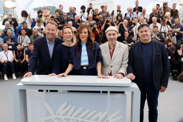 Christophe Massie, Marine Francen, Monia Chokri présidente du jury , Cédric Coppola et Michel Benjamin au photocall du jury Caméra dOr lors du 79ème Festival International du Film de Cannes, France, le 13 mai 2026 Jacovides Moreau Bestimage Camera DOr Jury photocall at the 79th annual Cannes Film Festival at Palais des Festivals on May 13, 2026 in Cannes, France Cannes France  Copyright: xJACOVIDES-MOREAUx xBESTIMAGExJACOVIDES-MOREAUx xBESTIMAGEx