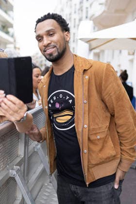 Cannes Nathan Mitchell Exits Martinez MP Cannes, France- May 13: Nathan Mitchell and friend arrives to Hotel Martinez during 79th Festival of Cannes, on May 13, 2026 in Cannes, France. Photo by Marco Piovanotto ABACAPRESS:COM Cannes France  Copyright: xPiovanottoxMarco ABACAx