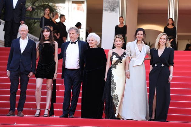 Cannes - La Vie D une Femme Red Carpet (L-R) Erri De Luca, Suzanne de Baecque, Charles Berling, Marie-Christine Barrault, Melanie Thierry, Charline Bourgeois-Tacquet and Lea Drucker at the red carpet screening of La Vie d’une Femme during the 79th Cannes Film Festival in Cannes, France on May 13, 2026. Photo by Jerome Domine ABACAPRESS.COM Cannes France  Copyright: xDominexJerome ABACAx