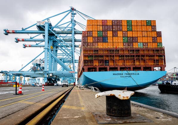 King visit the port of Rotterdam. Rotterdam, the Netherlands. 13 May 2026 A cargo ship at the quay in the APM terminal during a visit by King Willem-Alexander and David van Weel, Minister of Justice and Security, at the port of Rotterdam. The visit is all about subversion and resilience against drug crime and military threats. Rotterdam The Netherlands  Copyright: xDPPA POOL RDWx