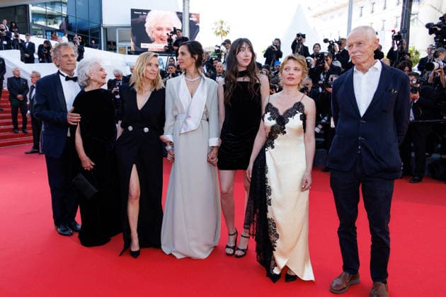 Charles Berling, Marie Christine Barrault, Léa Drucker, Charline Bourgeois Tacquet, Suzanne de Baecque, Mélanie Thierry Bijoux Tasaki , Erri De Luca Montée des marches du film La vie dune femme lors du 79ème Festival International du Film de Cannes, le 13 mai 2026 Jacovides Moreau Bestimage Red carpet for A womans life at the 79th Cannes International Film Festival on May 13, 2026 Cannes France  Copyright: xJACOVIDES-MOREAUx xBESTIMAGExJACOVIDES-MOREAUx xBESTIMAGEx