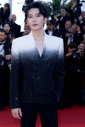 Zhang Tianqi Montée des marches du film La vie dune femme lors du 79ème Festival International du Film de Cannes, le 13 mai 2026 Olivier Borde Bestimage Red carpet for A womans life at the 79th Cannes International Film Festival on May 13, 2026 Cannes France  Copyright: xOLIVIERxBORDEx xBESTIMAGExOLIVIERxBORDEx xBESTIMAGEx