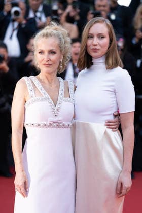 Cannes - La Vie D Une Femme A Women s Life Red Carpet Gillian Anderson and Hannah Einbinder attend the La Vie D Une Femme screening during the 79th annual Cannes Film Festival at Palais des Festivals on May 13, 2026 in Cannes, France on May 13, 2026. Photo by LounisPhotography ABACAPRESS.COM Cannes France  Copyright: xLounisPhotography ABACAx