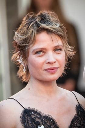 Mélanie Thierry Bijoux Tasaki Montée des marches du film La vie dune femme lors du 79ème Festival International du Film de Cannes, le 13 mai 2026 Jacovides Moreau Bestimage Red carpet for A womans life at the 79th Cannes International Film Festival on May 13, 2026 Cannes France  Copyright: xJACOVIDES-MOREAUx xBESTIMAGExJACOVIDES-MOREAUx xBESTIMAGEx