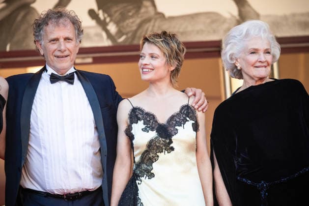 Charles Berling, Marie Christine Barrault, Léa Drucker Montée des marches du film La vie dune femme lors du 79ème Festival International du Film de Cannes, le 13 mai 2026 Jacovides Moreau Bestimage Red carpet for A womans life at the 79th Cannes International Film Festival on May 13, 2026 Cannes France  Copyright: xJACOVIDES-MOREAUx xBESTIMAGExJACOVIDES-MOREAUx xBESTIMAGEx