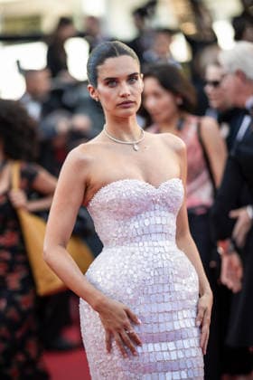 Sara Sampaio Montée des marches for A womans life at the 79th Cannes International Film Festival on May 13, 2026 Jacovides Moreau Bestimage Red carpet for A womans life at the 79th Cannes International Film Festival on May 13, 2026 Cannes France  Copyright: xJACOVIDES-MOREAUx xBESTIMAGExJACOVIDES-MOREAUx xBESTIMAGEx