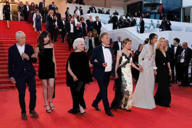 Erri De Luca, Suzanne de Baecque, Marie Christine Barrault, Charles Berling, Mélanie Thierry Tasaki jewelry, Dior Haute Couture dress , Charline Bourgeois Tacquet, Léa Drucker Descente des marches du film La vie dune femme lors du 79ème Festival International du Film de Cannes, le 13 mai 2026 Jacovides Moreau Bestimage People leaving the redcarpet for A womans life at the 79th Cannes International Film Festival on May 13, 2026 Cannes France  Copyright: xJACOVIDES-MOREAUx xBESTIMAGExJACOVIDES-MOREAUx xBESTIMAGEx