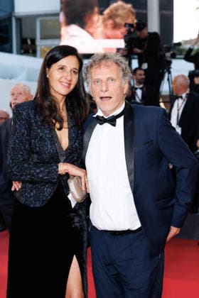 Guest, Charles Berling Descente des marches du film La vie dune femme lors du 79ème Festival International du Film de Cannes, le 13 mai 2026 Jacovides Moreau Bestimage People leaving the redcarpet for A womans life at the 79th Cannes International Film Festival on May 13, 2026 Cannes France  Copyright: xJACOVIDES-MOREAUx xBESTIMAGExJACOVIDES-MOREAUx xBESTIMAGEx