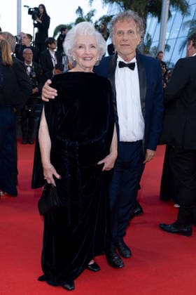 Charles Berling, Marie Christine Barrault Descente des marches du film La vie dune femme lors du 79ème Festival International du Film de Cannes, le 13 mai 2026 Olivier Borde Bestimage People leaving the red carpet for A womans life at the 79th Cannes International Film Festival on May 13, 2026 Cannes France  Copyright: xOLIVIERxBORDEx xBESTIMAGExOLIVIERxBORDEx xBESTIMAGEx