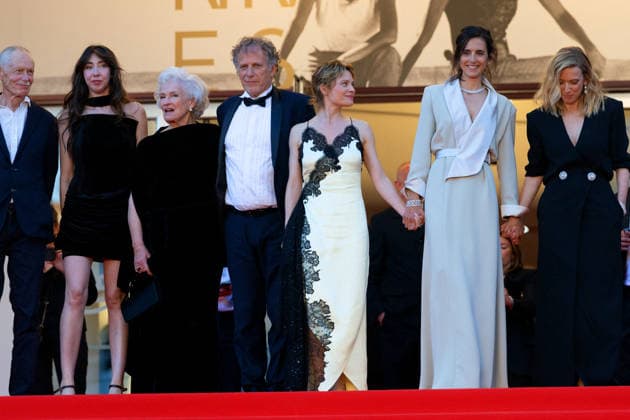 Erri De Luca, Suzanne de Baecque, Marie Christine Barrault, Charles Berling, Mélanie Thierry Bijoux Tasaki , Charline Bourgeois Tacquet, Léa Drucker Descente des marches du film La vie dune femme lors du 79ème Festival International du Film de Cannes, le 13 mai 2026 Olivier Borde Bestimage People leaving the red carpet for A womans life at the 79th Cannes International Film Festival on May 13, 2026 Cannes France  Copyright: xOLIVIERxBORDEx xBESTIMAGExOLIVIERxBORDEx xBESTIMAGEx