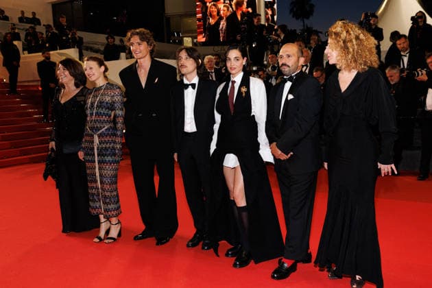 Enrica Capra, Yile Yara Vianello, Vassili Schneider, Bérenger Thouin, Souheila Yacoub, Pierre Antoine Billon, Carine Ruszniewski Montée des marches du film Labandon lors du 79ème Festival International du Film de Cannes, le 13 mai 2026 Jacovides Moreau Bestimage Red carpet for Forsaken at the 79th Cannes International Film Festival on May 13, 2026 Cannes France  Copyright: xJACOVIDES-MOREAUx xBESTIMAGExJACOVIDES-MOREAUx xBESTIMAGEx