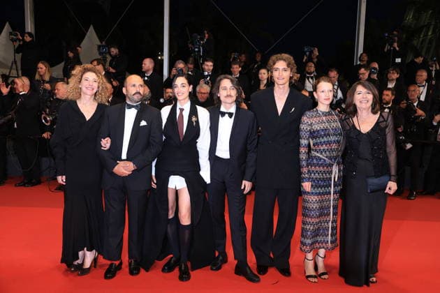 Cannes - L Abandon (Forsaken) Red Carpet (L-R) Carine Ruszniewski, Pierre-Antoine Billon, Souheila Yacoub, Bérenger Thouin, Vassili Schneider, Yile Yara Vianello and Enrica Capra attend the La Vie D Une Femme screening during the 79th annual Cannes Film Festival at Palais des Festivals on May 13, 2026 in Cannes, France. Photo by Jerome Domine ABACAPRESS.COM Cannes France  Copyright: xDominexJerome ABACAx