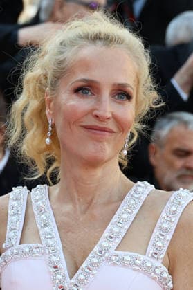 79ème Festival International du Film de Cannes Montée des marches du film La Vie dune Femme 79th Cannes Film Festival Red carpet of the film La vie dune femme Gillian Anderson 455930 2026 05 13 Cannes France  Copyright: xIsabellexVautierx xStarfacex STAR_455930_027