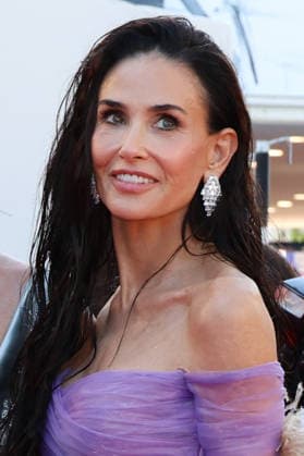 79ème Festival International du Film de Cannes Montée des marches du film La Vie dune Femme 79th Cannes Film Festival Red carpet of the film La vie dune femme Demi Moore 455930 2026 05 13 Cannes France  Copyright: xIsabellexVautierx xStarfacex STAR_455930_023