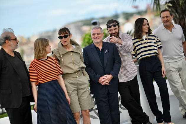 Cannes La Venus Electrique Photocall. FC Cast members Vimala Pons, Pio Marmaï, Anaïs Demoustier, Gilles Lellouche and Pierre Salvadori attending the La Venus Electrique photocall during the 79th Cannes Film Festival in Cannes, France on May 13, 2026. Photo by Franck Castel ABACAPRESS.COM Cannes  Copyright: xCastelxFranck ABACAx