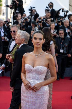 Cannes - ?La Vie d?Une Femme? Red Carpet AAR Sara Sampaio walks the red carpet for the screening of ‘La Vie d’Une Femme’ as part of the 79th Cannes Film Festival in Cannes, France, on May 13, 2026. Photo by Ammar Abd Rabbo ABACAPRESS.COM Cannes France  Copyright: xAbdxRabboxAmmar ABACAx