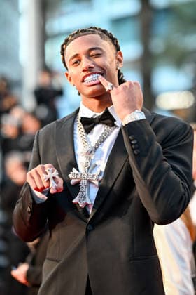 79ème Festival International du Film de Cannes Montée des marches du film LAbandon 79th International Cannes Film Festival Red Carpet with Forsaken movie 455950 2026 05 13 Blazi, Diamant  Copyright: xEstellexCarlierx xStarfacex STAR_455950_004