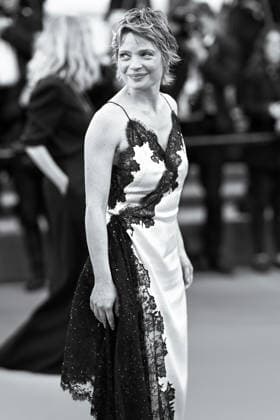 79ème Festival International du Film de Cannes Montée des marches avec le film La Vie dune Femme 79th International Cannes Film Festival Red Carpet with A Womans life movie 455949 2026 05 13 Thierry, Mélanie  Copyright: xEstellexCarlierx xStarfacex STAR_455949_002