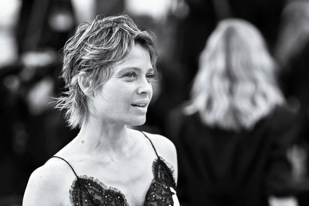 79ème Festival International du Film de Cannes Montée des marches avec le film La Vie dune Femme 79th International Cannes Film Festival Red Carpet with A Womans life movie 455949 2026 05 13 Thierry, Mélanie  Copyright: xEstellexCarlierx xStarfacex STAR_455949_004