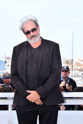 79th Cannes International Film Festival Photocall du film La Vénus Electrique 79th Cannes International Film Festival LA VENUS ELECTRIQUE photocall Gustave de Kervern poses during La Vénus Electrique The Electric Kiss photocall at the 79th annual Cannes Film Festival at Palais des Festivals Thomas Bohlen Starface 2026 05 12 455951 2026 05 13 Cannes France  Copyright: xThomasxBohlenx STAR_455951_031
