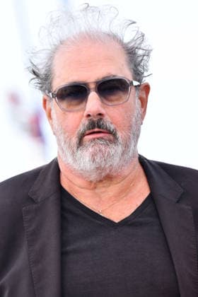 79th Cannes International Film Festival Photocall du film La Vénus Electrique 79th Cannes International Film Festival LA VENUS ELECTRIQUE photocall Gustave de Kervern poses during La Vénus Electrique The Electric Kiss photocall at the 79th annual Cannes Film Festival at Palais des Festivals Thomas Bohlen Starface 2026 05 12 455951 2026 05 13 Cannes France  Copyright: xThomasxBohlenx STAR_455951_042