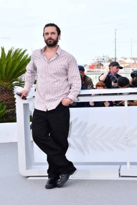 79th Cannes International Film Festival Photocall du film La Vénus Electrique 79th Cannes International Film Festival LA VENUS ELECTRIQUE photocall Gustave de Kervern, Madeleine Baudot, Vimala Pons, Pierre Salvadori, Pio Marmaï, Anaïs Demoustier and Gilles Lellouche pose during La Vénus Electrique The Electric Kiss photocall at the 79th annual Cannes Film Festival at Palais des Festivals Thomas Bohlen Starface 2026 05 12 455951 2026 05 13 Cannes France  Copyright: xThomasxBohlenx STAR_455951_051