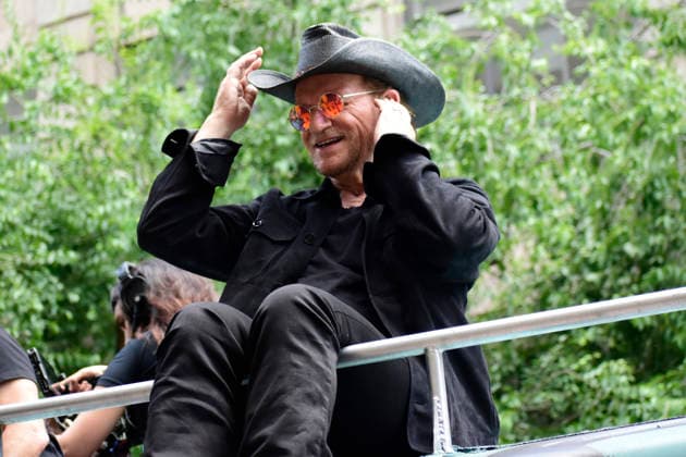 May 13, 2026, Mexico City, Ciudad de Mexico, Mexico: Bono lead of the Irish band U2, at the filming set for the upcoming music video Street of Dreams in Mexico City Downtown. on May 13, 2026 in Mexico City, Mexico. Mexico City Mexico - ZUMAe321 20260513_zea_e321_007 Copyright: xLuisxBarronx