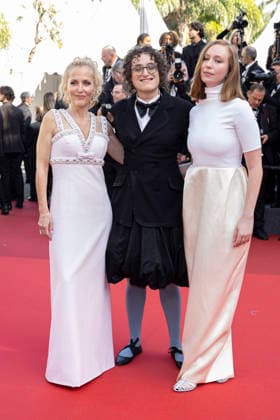 La vie d une Femme (A women s life) Screening at the 79th Cannes Film Festival Hannah Einbinder, Jane Schoenbrun, Gillian Anderson attend the La Vie D Une Femme screening during the 79th annual Cannes Film Festival at Palais des Festivals on May 13, 2026 in Cannes, France.  Copyright: x Chassery+Courdjix