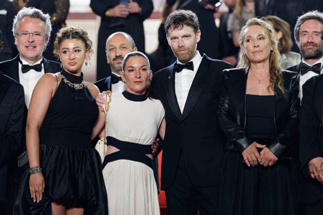 François Kraus, Emma Boumali, Mickaëlle Paty sister of Samuel Paty , Antoine Reinartz, Emmanuelle Bercot Descente des marches du film Labandon lors du 79ème Festival International du Film de Cannes, le 13 mai 2026 Olivier Borde Bestimage People leaving the red carpet for Forsaken at the 79th Cannes International Film Festival on May 13, 2026 Cannes France  Copyright: xOLIVIERxBORDEx xBESTIMAGExOLIVIERxBORDEx xBESTIMAGEx
