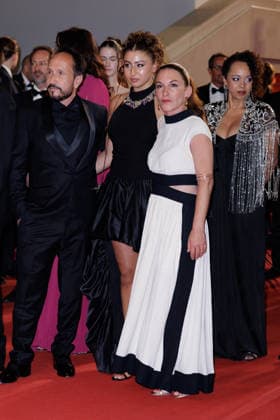 Guest, Emma Boumali, Mickaëlle Paty sister of Samuel Paty Descente des marches du film Labandon lors du 79ème Festival International du Film de Cannes, le 13 mai 2026 Olivier Borde Bestimage People leaving the red carpet for Forsaken at the 79th Cannes International Film Festival on May 13, 2026 Cannes France  Copyright: xOLIVIERxBORDEx xBESTIMAGExOLIVIERxBORDEx xBESTIMAGEx