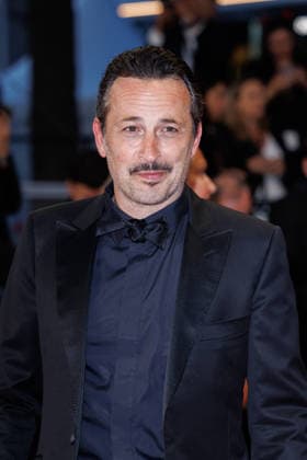 Michaël Cohen Montée des marches du film Labandon lors du 79ème Festival International du Film de Cannes, le 13 mai 2026 Jacovides Moreau Bestimage Red carpet for Forsaken at the 79th Cannes International Film Festival on May 13, 2026 Cannes France  Copyright: xJACOVIDES-MOREAUx xBESTIMAGExJACOVIDES-MOREAUx xBESTIMAGEx