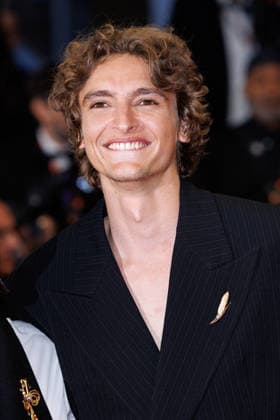 Vassili Schneider Montée des marches du film Labandon lors du 79ème Festival International du Film de Cannes, le 13 mai 2026 Jacovides Moreau Bestimage Red carpet for Forsaken at the 79th Cannes International Film Festival on May 13, 2026 Cannes France  Copyright: xJACOVIDES-MOREAUx xBESTIMAGExJACOVIDES-MOREAUx xBESTIMAGEx