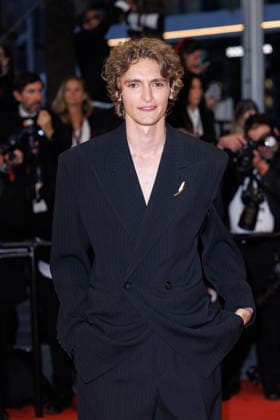 Vassili Schneider Montée des marches du film Labandon lors du 79ème Festival International du Film de Cannes, le 13 mai 2026 Jacovides Moreau Bestimage Red carpet for Forsaken at the 79th Cannes International Film Festival on May 13, 2026 Cannes France  Copyright: xJACOVIDES-MOREAUx xBESTIMAGExJACOVIDES-MOREAUx xBESTIMAGEx