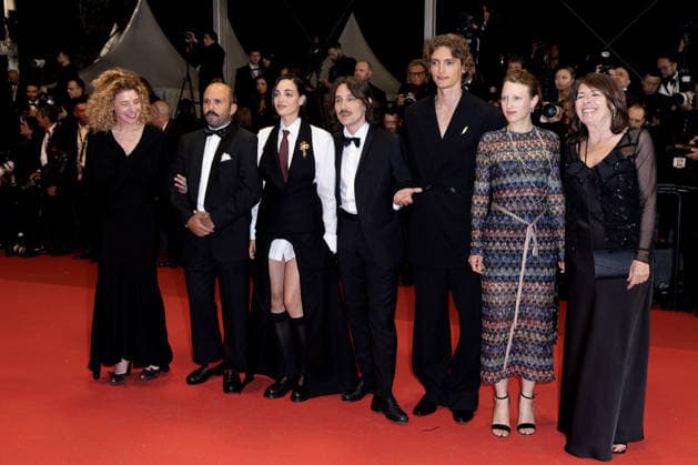 Carine Ruszniewski, Pierre Antoine Billon, Souheila Yacoub, Bérenger Thouin, Vassili Schneider, Yile Yara Vianello, Enrica Capra Montée des marches du film Labandon lors du 79ème Festival International du Film de Cannes, le 13 mai 2026 Olivier Borde Bestimage Red carpet for Forsaken at the 79th Cannes International Film Festival on May 13, 2026 Cannes France  Copyright: xOLIVIERxBORDEx xBESTIMAGExOLIVIERxBORDEx xBESTIMAGEx