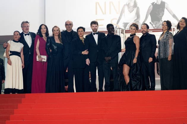 Mickaëlle Paty sister of Samuel Paty , François Kraus, guest, Emmanuelle Bercot, Vincent Garenq, Mounira Barbouch, Antoine Reinartz, Diamadoua Sissoko, Emma Boumali, guest, Sandy Lewis Godefroy, Ahlam Slama Montée des marches du film Labandon lors du 79ème Festival International du Film de Cannes, le 13 mai 2026 Olivier Borde Bestimage Red carpet for Forsaken at the 79th Cannes International Film Festival on May 13, 2026 unknown Copyright: xAGENCEx xBESTIMAGExAGENCEx xBESTIMAGEx