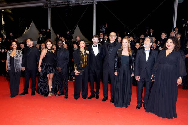 Sandy Lewis Godefroy, Nedjim Bouizzoul, Emma Boumali, Diamadoua Sissoko, Mounira Barbouch, Antoine Reinartz, Vincent Garenq, Emmanuelle Bercot, Azize Kabouche, Ahlam Slama Montée des marches du film Labandon lors du 79ème Festival International du Film de Cannes, le 13 mai 2026 Olivier Borde Bestimage Red carpet for Forsaken at the 79th Cannes International Film Festival on May 13, 2026 unknown Copyright: xAGENCEx xBESTIMAGExAGENCEx xBESTIMAGEx