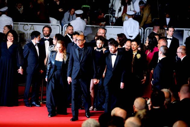 Emmanuelle Bercot, Vincent Garenq, Antoine Reinartz Montée des marches du film Labandon lors du 79ème Festival International du Film de Cannes, le 13 mai 2026 Jacovides Moreau Bestimage Red carpet for Forsaken at the 79th Cannes International Film Festival on May 13, 2026 Cannes France  Copyright: xJACOVIDES-MOREAUx xBESTIMAGExJACOVIDES-MOREAUx xBESTIMAGEx