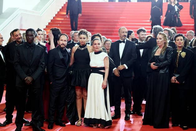 Nedjim Bouizzoul, Diamadoua Sissoko, guest, Emma Boumali, Mickaëlle Paty sœur de Samuel Paty , Antoine Reinartz, Emmanuelle Bercot, Mounira Barbouch Descente des marches du film Labandon lors du 79ème Festival International du Film de Cannes, le 13 mai 2026 Jacovides Moreau Bestimage People leaving the red carpet for Forsaken at the 79th Cannes International Film Festival on May 13, 2026 Cannes France  Copyright: xJACOVIDES-MOREAUx xBESTIMAGExJACOVIDES-MOREAUx xBESTIMAGEx
