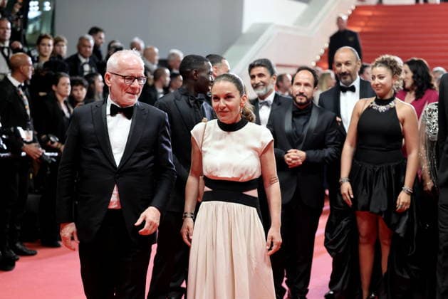 Thierry Frémaux, general delegate of the Cannes Film Festival and Mickaëlle Paty sister of Samuel Paty Descente des marches du film Labandon lors du 79ème Festival International du Film de Cannes, le 13 mai 2026 Jacovides Moreau Bestimage People leaving the red carpet for Forsaken at the 79th Cannes International Film Festival on May 13, 2026 Cannes France  Copyright: xJACOVIDES-MOREAUx xBESTIMAGExJACOVIDES-MOREAUx xBESTIMAGEx