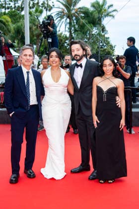 79th Cannes Film Festival Red Carpet of the movie -Nagi Notes- Palais des Festivals - Cannes, France Gael Garcia Bernal;Adriana Paz;Diego Luna;Anna Diaz 79th Cannes Film Festival Red Carpet of the movie -Nagi Notes- Palais des Festivals - Cannes, France 13th May 2026 SGPItalia id 134688_017 *Not Exclusive  Copyright: xSGPx