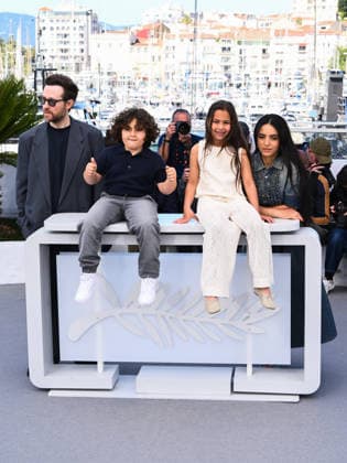 IPA84671819 - Cannes, 79th Cannes Film Festival 2026, day 2 - photocall of Quelques Mots D Amour - Pictured: Rudi Rosenberg, AÃ¯dan Djouadi, Ella Bedoucha and Hafsia Herzi  Copyright: xAlbertoxTerenghix xPoolxPhotoxEventsx07x 84671819