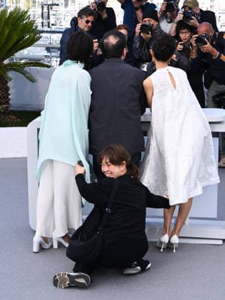 IPA84672803 - Cannes, 79th Cannes Film Festival 2026, day 2 - photocall of NAGI NOTES - Pictured: Takako Matsu, Koji Fukada and Shizuka Ishibaschi  Copyright: xAlbertoxTerenghix xPoolxPhotoxEventsx07x 84672803