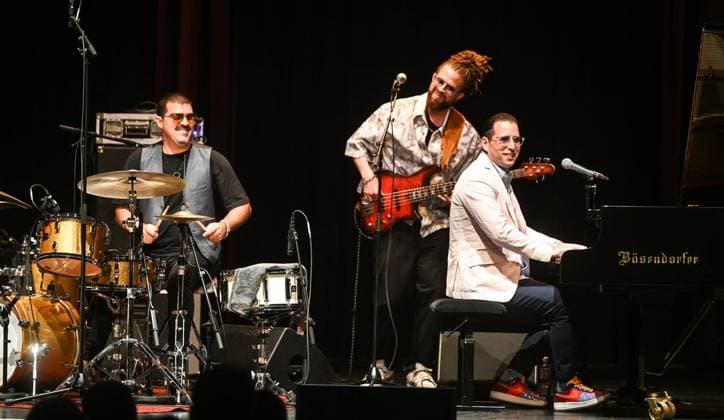 FOR EDITORIAL PURPOSES ONLY EDITORIAL USE ONLY p Pianist Alfredo Rodriguez will perform with his trio in Dinslaken on Wednesday, May 13, 2026 The Alfredo Rodriguez Trio will be completed by Michael Olivera on drums and Yarel Hernandez on bass The Ruhr Piano Festival will perform in Dinslaken for the first time Dinslaken Dinslaken Copyright MarkusxWeissenfels Copyright: MarkusxWeissenfels doc85u9sday1nk10935ojom ,EDITORIAL USE ONLY Copyright: MarkusxWeissenfels