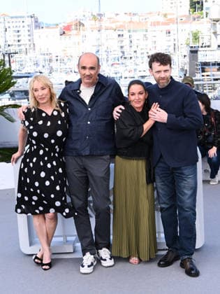 IPA84673678 - Cannes, 79th Cannes Film Festival 2026, day 2 - photocall of L Abandon (Forsaken) - Pictured: Antoine Reinartz, MickaÃ«lle Paty, Vincent Garenq and Emmanuelle Bercot  Copyright: xAlbertoxTerenghix xPoolxPhotoxEventsx07x 84673678