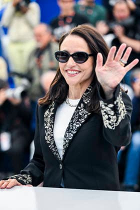 79eme Festival International du Film de Cannes Photocall with cast of Tangles 79th International Cannes Film Festival Photocall with cast of Tangles 455981 2026 05 14 Louis Dreyfus, Julia  Copyright: xSergexArnalx xStarfacex STAR_455981_006