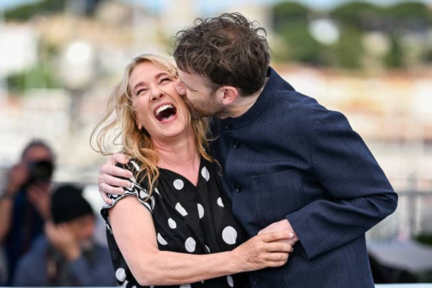 79eme Festival International du Film de Cannes Photocall with cast of LAbandon 79th International Cannes Film Festival Photocall with cast of LAbandon 455978 2026 05 14 Bercot, Emmanuelle Reinartz, Antoine  Copyright: xEstellexCarlierx xStarfacex STAR_455978_038