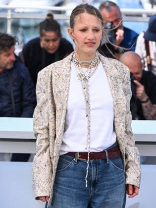 IPA84676421 - Cannes, 79th Cannes Film Festival 2026, day 2 - photocall of L Ã‚ge D Or (The Golden Age) - Pictured: Yara Vianello  Copyright: xAlbertoxTerenghix xPoolxPhotoxEventsx07x 84676421